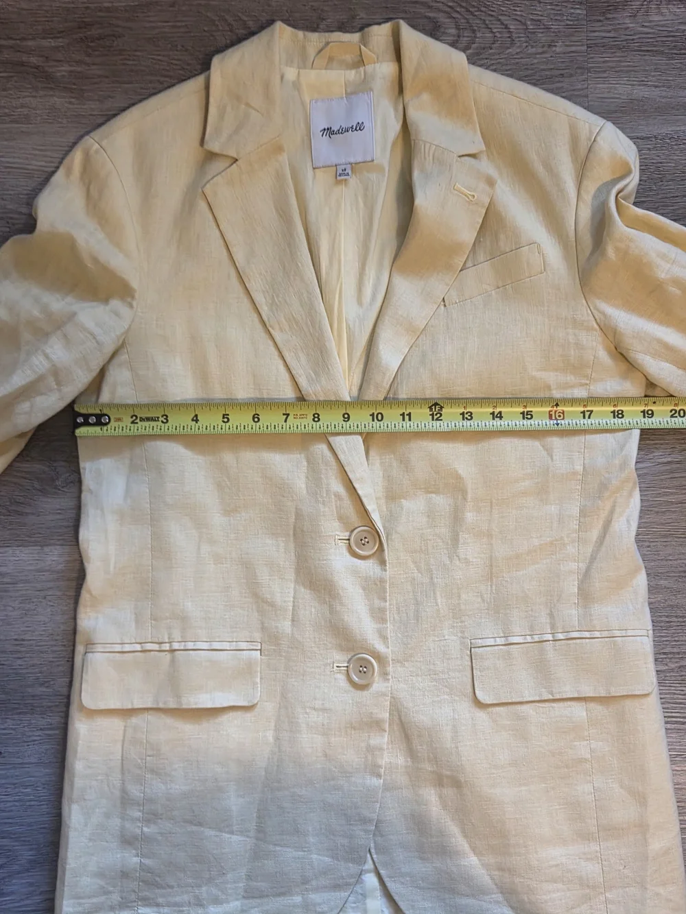 Madewell Yellow Linen-Blend Relaxed Blazer .They run big and fit like a size M. - Picture 4 of 9